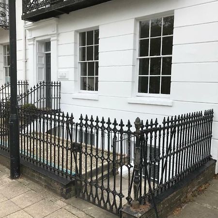 The Apartment, Lower Ground Floor, Clarendon Place Leamington Spa Luaran gambar